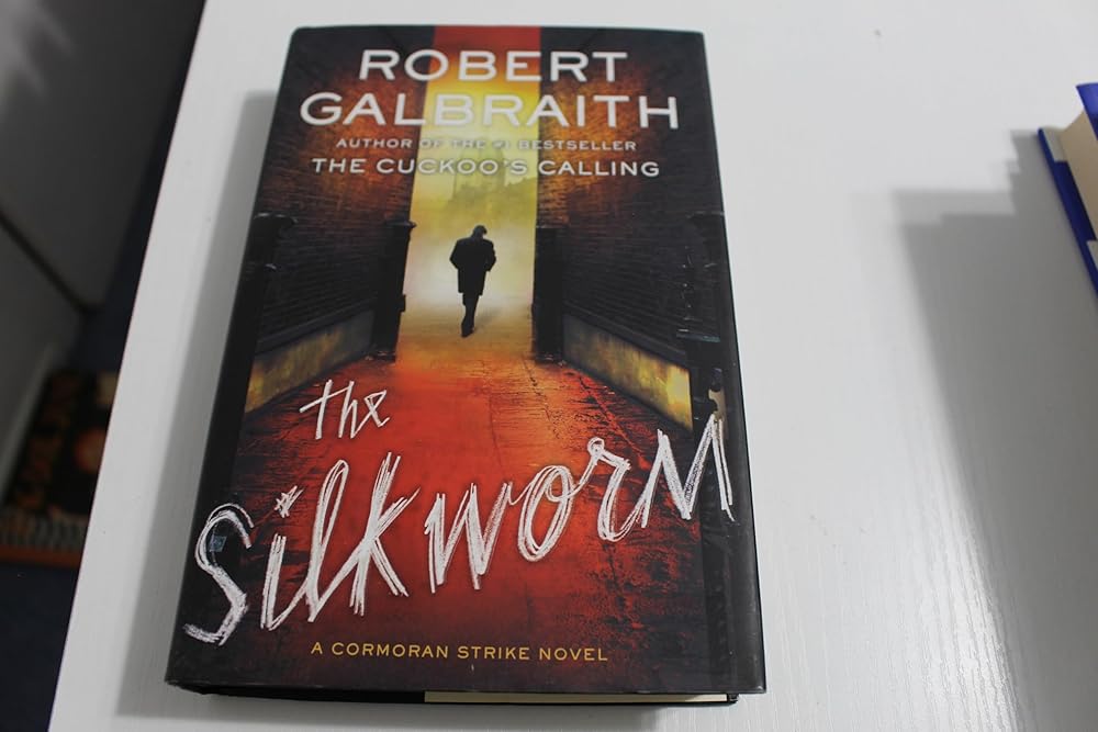The Silkworm (A Cormoran Strike Novel, 2) cover image
